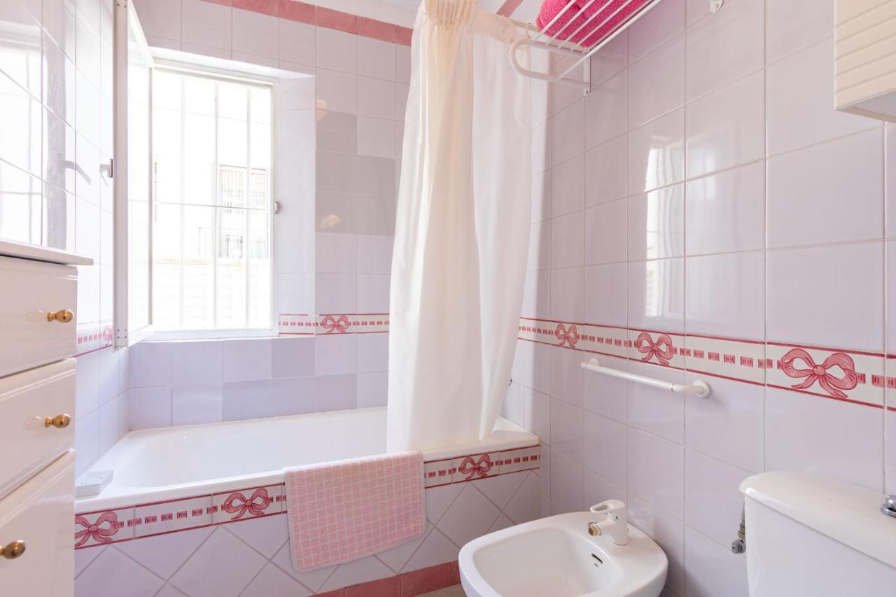 Holiday Apartment, 2 Pax, Historical Center Seville Exterior photo